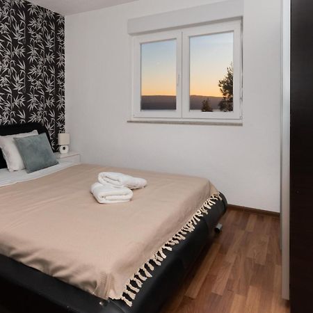 Sunny Hill Apartments With Rooftop Pool Celina Exteriör bild