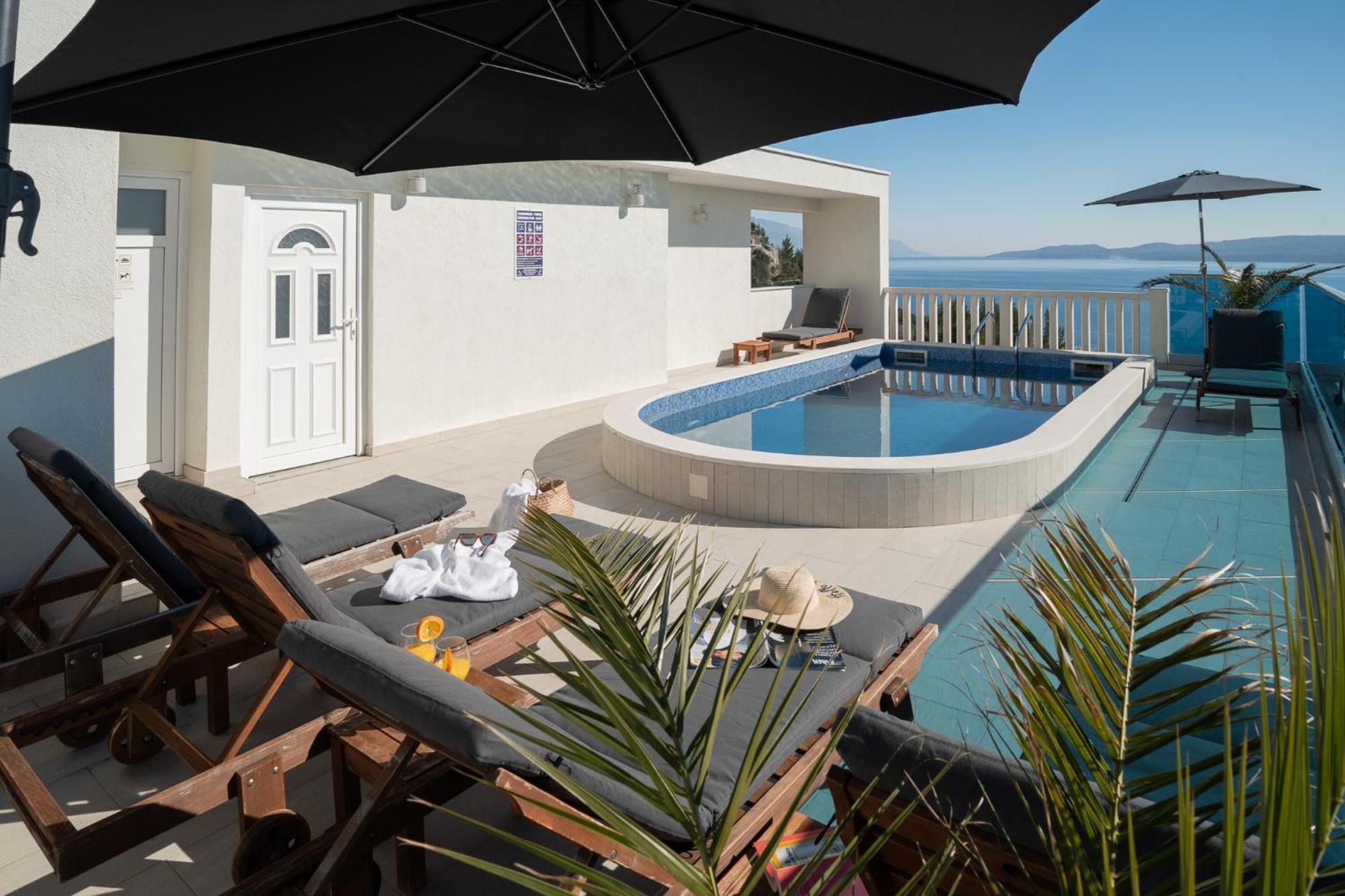 Sunny Hill Apartments With Rooftop Pool Celina Exteriör bild