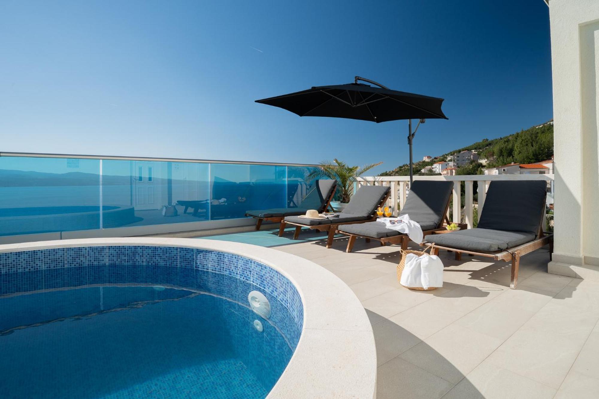 Sunny Hill Apartments With Rooftop Pool Celina Exteriör bild