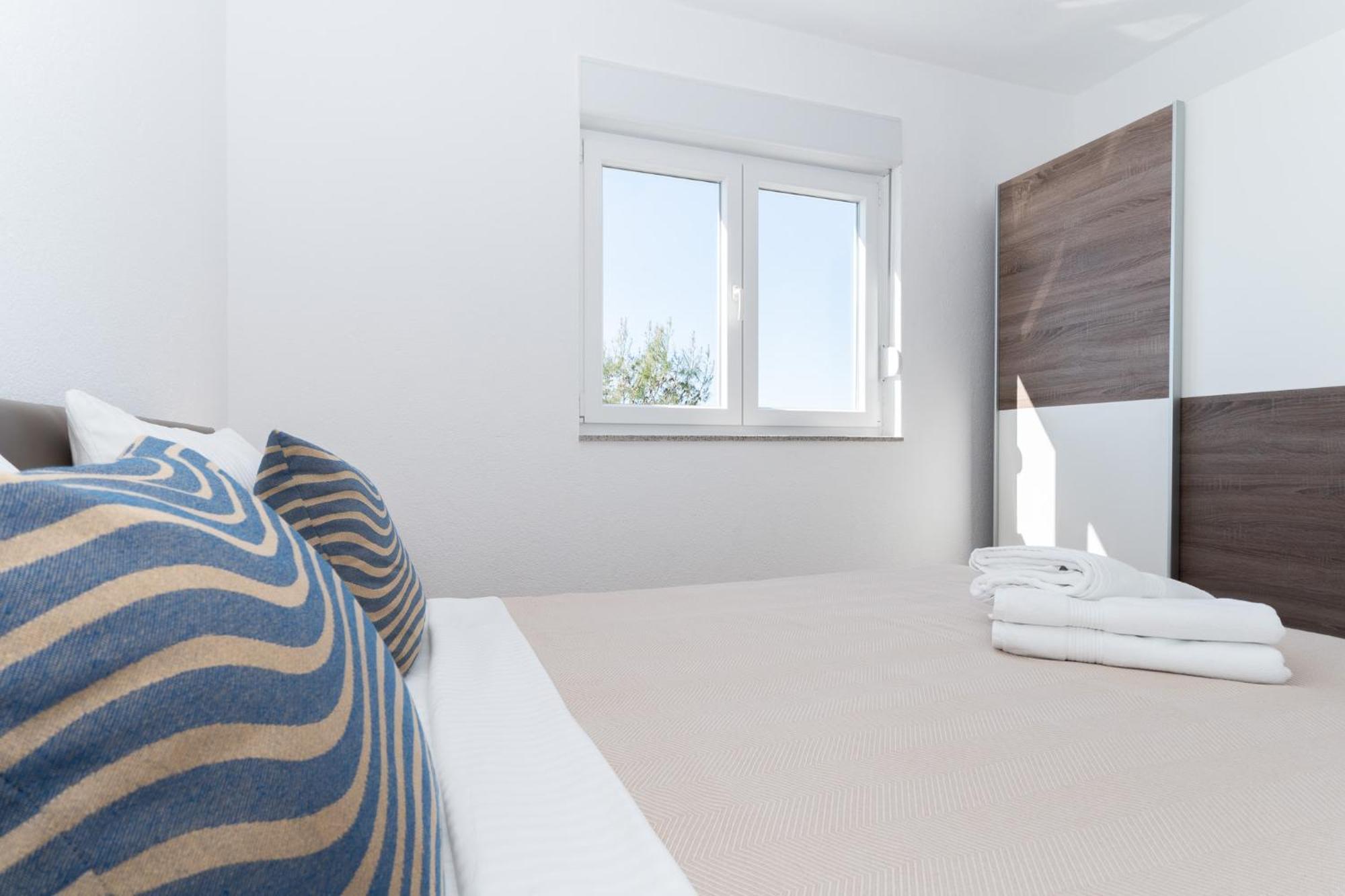 Sunny Hill Apartments With Rooftop Pool Celina Exteriör bild